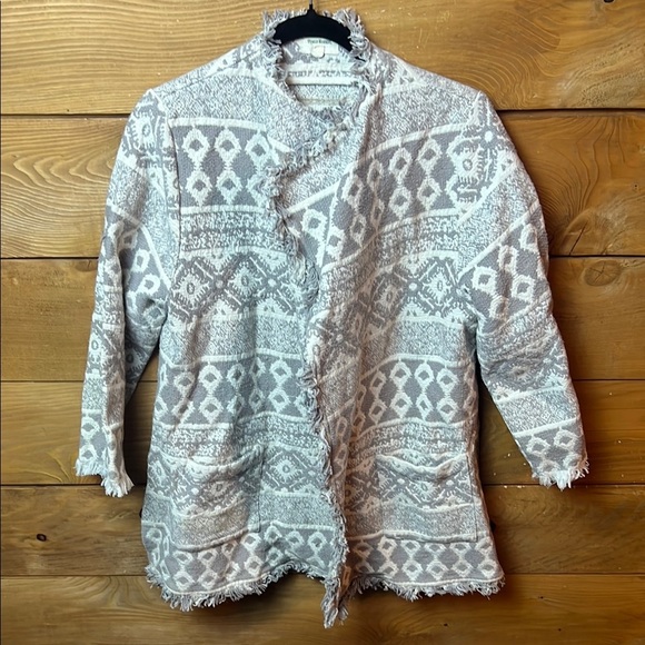 World Market Women Gray Patterned Jacket Open Fringe bottom S/M Pockets Oversize - Picture 1 of 9